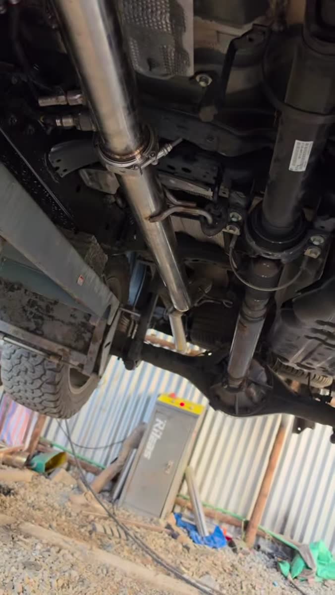 Hilux 3" stainless exhaust: Fabrication